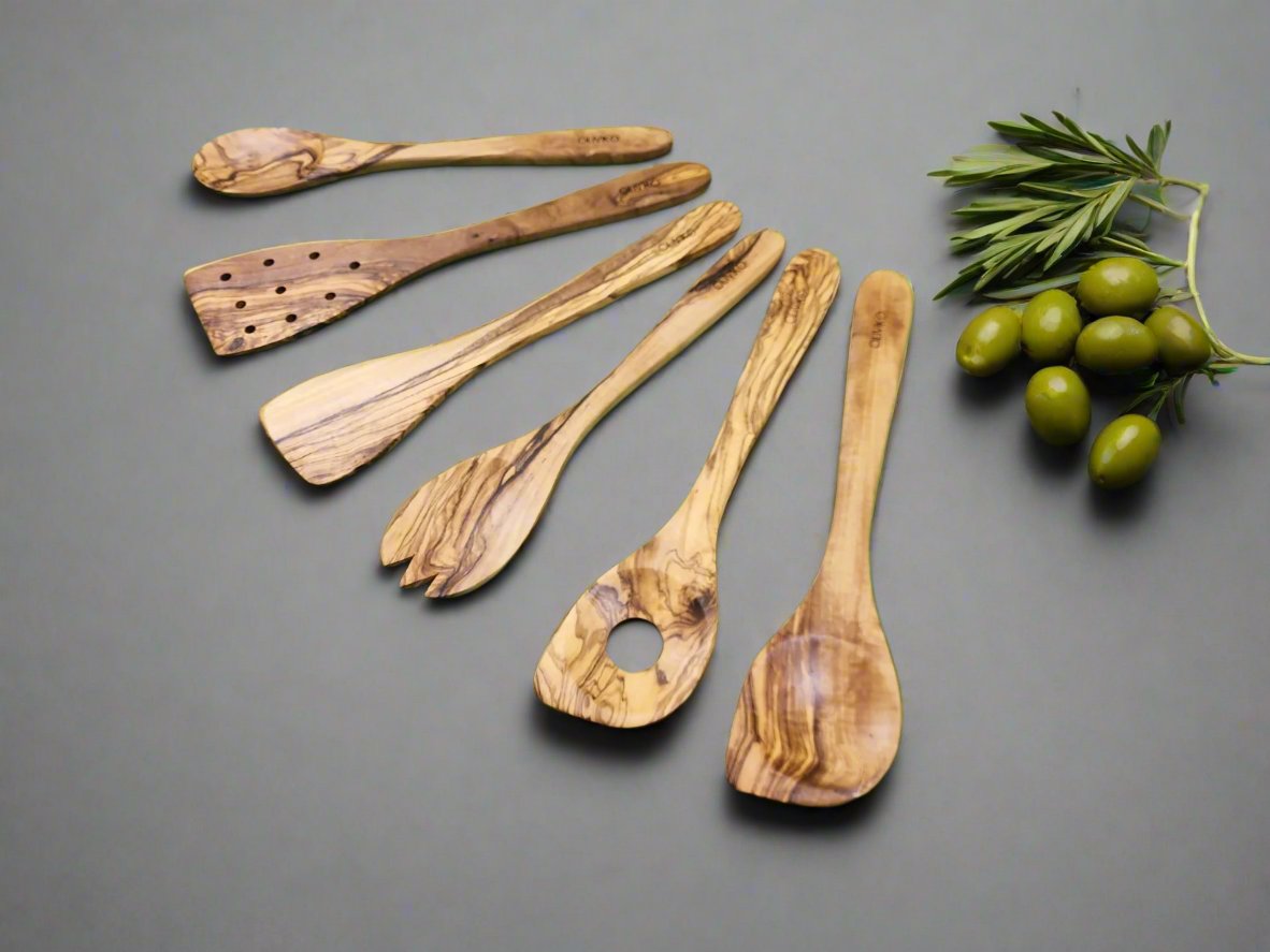 Kit d'ustensiles en bois d'olivier faits à la main de 5 ustensiles 1 spatule + 4 cuillères 100% bois d'olivier